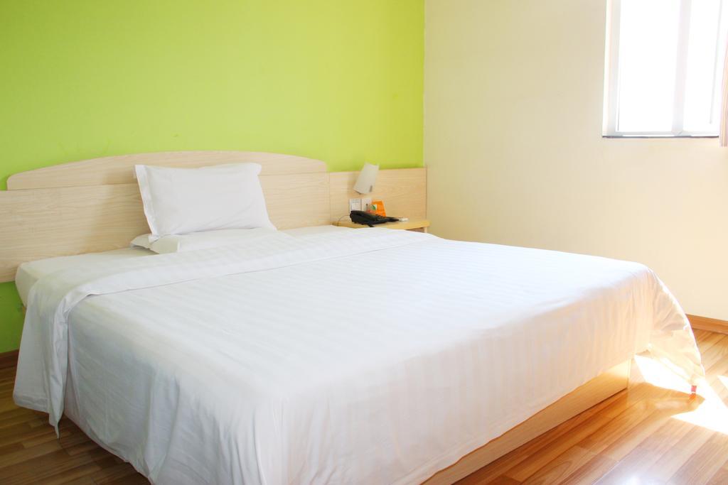 7Days Inn Guangzhou Zhongda North Gate Square חדר תמונה