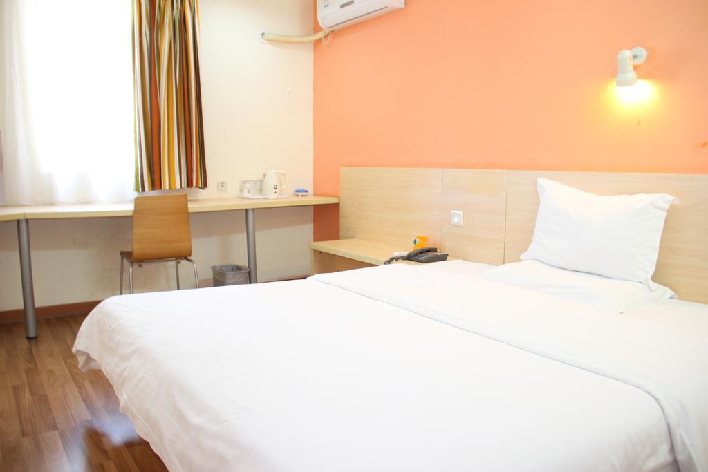 7Days Inn Guangzhou Zhongda North Gate Square חדר תמונה