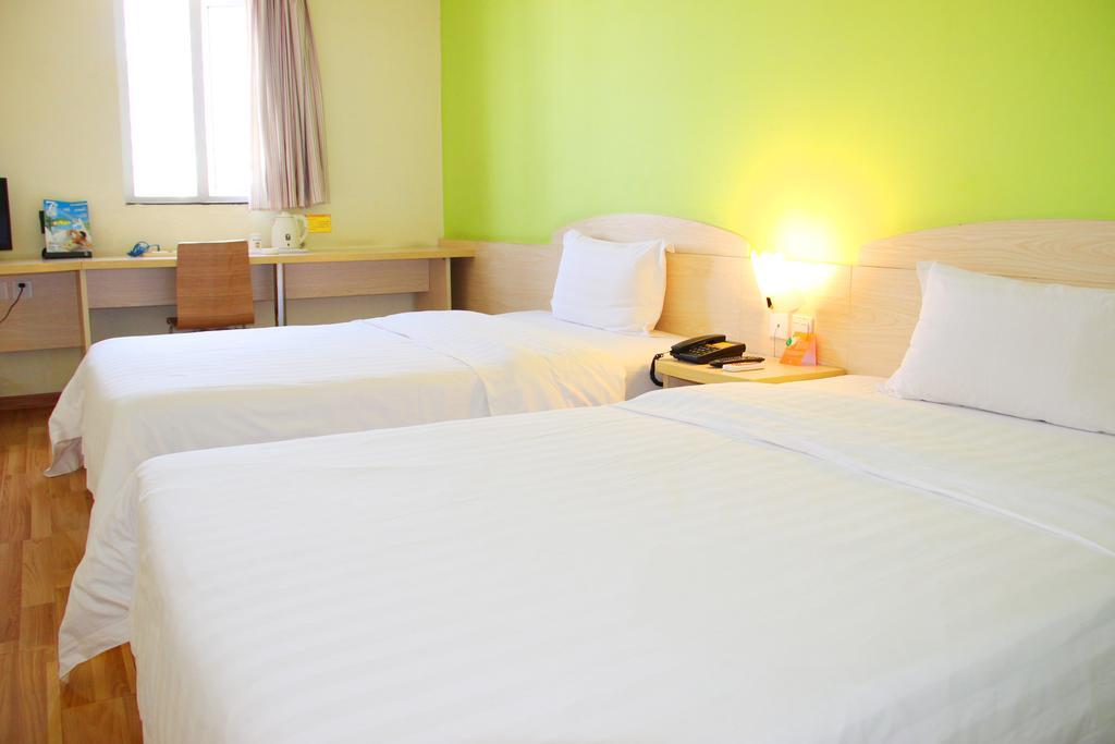 7Days Inn Guangzhou Zhongda North Gate Square חדר תמונה