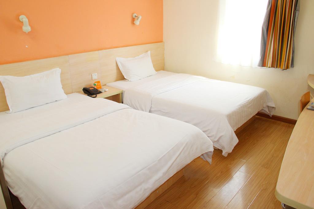 7Days Inn Guangzhou Zhongda North Gate Square חדר תמונה