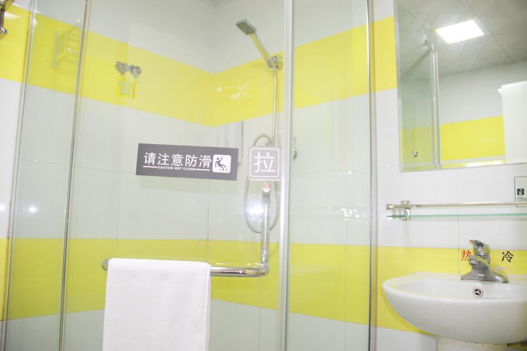 7Days Inn Guangzhou Zhongda North Gate Square חדר תמונה